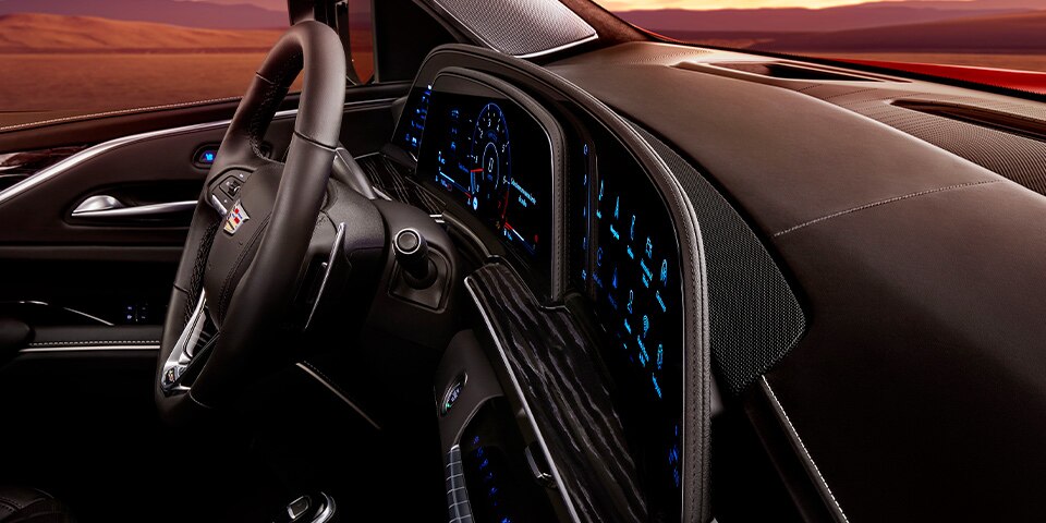 Pantalla curva OLED a color de 38.3 pulgadas en tu nueva Cadillac Escalade V