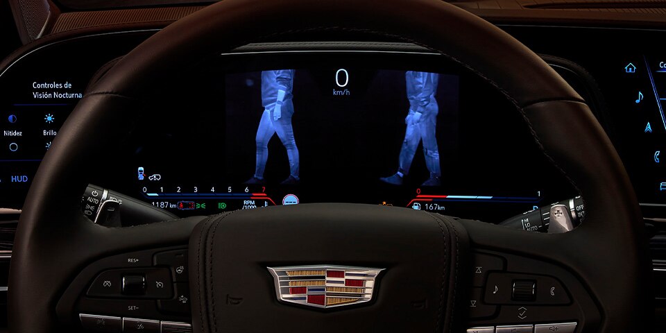 Función de visión nocturna con tecnología infrarroja en tu nueva Cadillac Escalade-V 2023