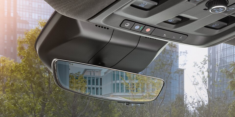 Full Mirror Display, espejo retrovisor electrocrómico sensible a la luz con cámara de visión trasera HD.